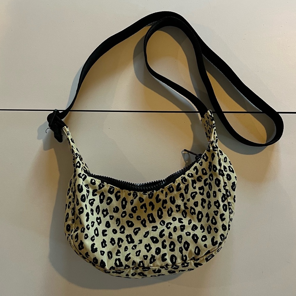 Baggu mini crescent honey leopard print